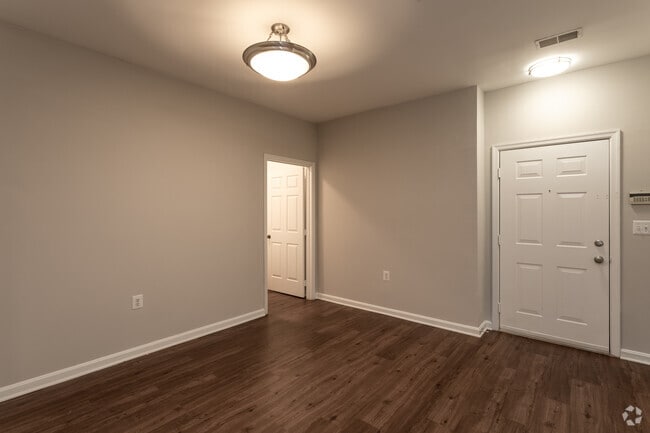 2BR, 2BA - 1271 SF