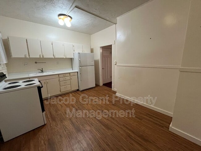 Photo - 1298 Idaho Ave