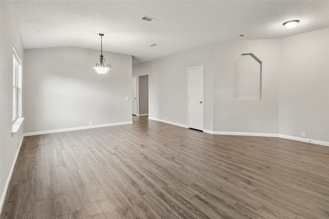Photo - 6718 Ambercrest Dr