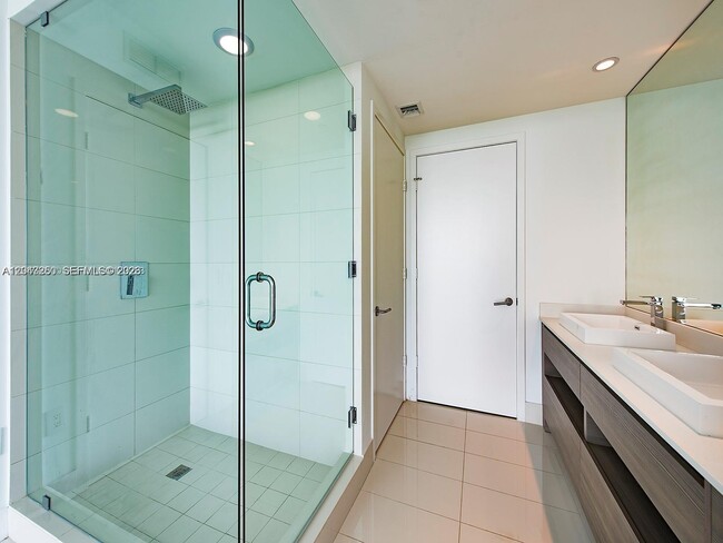 Photo - 460 NE 28th St Unit 3608