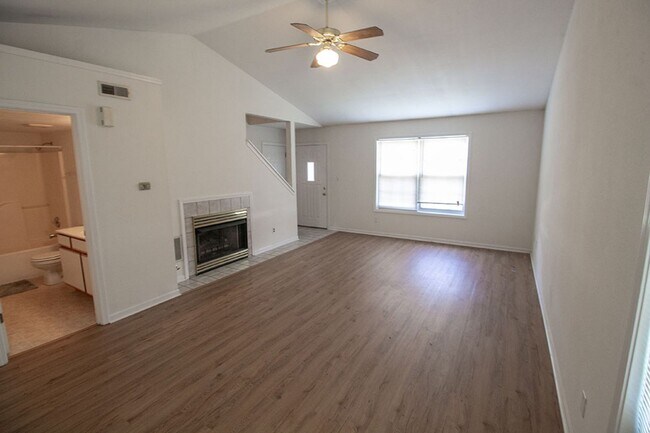 Photo - 5200-5202 Tessa Way Unit 5202 Tessa Way