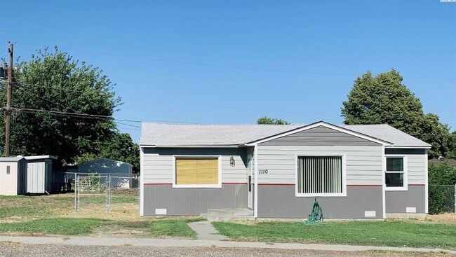 Building Photo - 1110 Ione Dr Rental