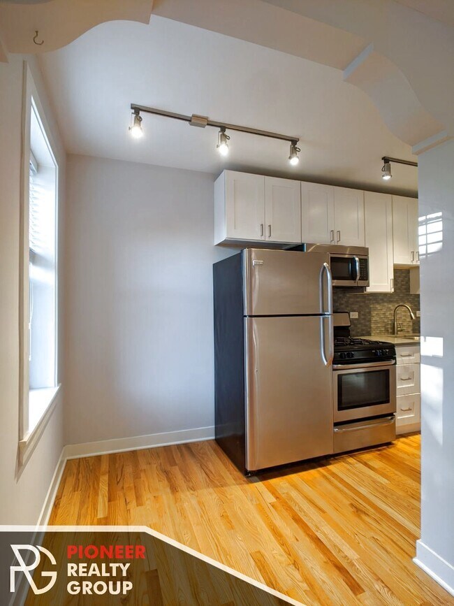 Photo - 2430 N Kedzie Blvd Unit 115