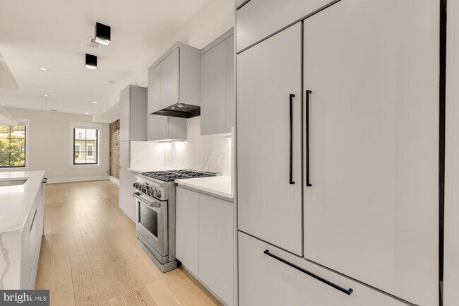 Photo - 330 16th St SE Unidad 2
