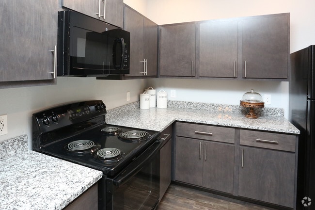 2BR, 2BA - 1,216 SF - Kitchen
