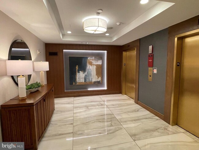 Photo - 616 E St NW Unit 711