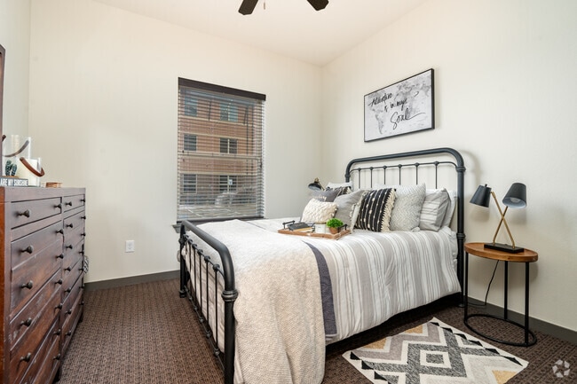 1BR, 1BA - 641SF - Baño
