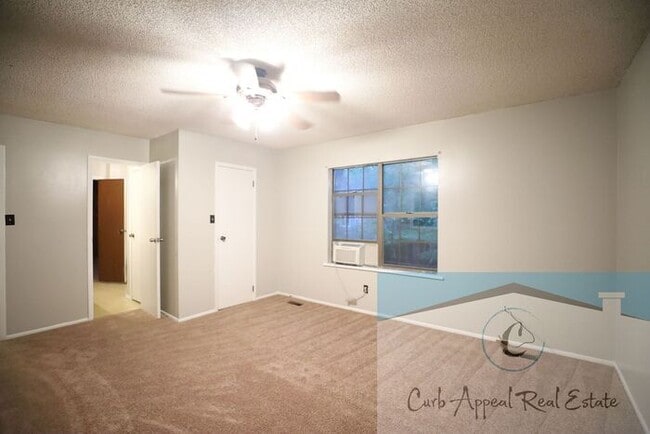 Photo - 3 Bedroom 2 Bath Home in Beautiful Neighborhood! A must see!!