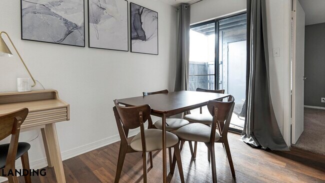 Photo - 1071 Clayton Ln Unit M0113