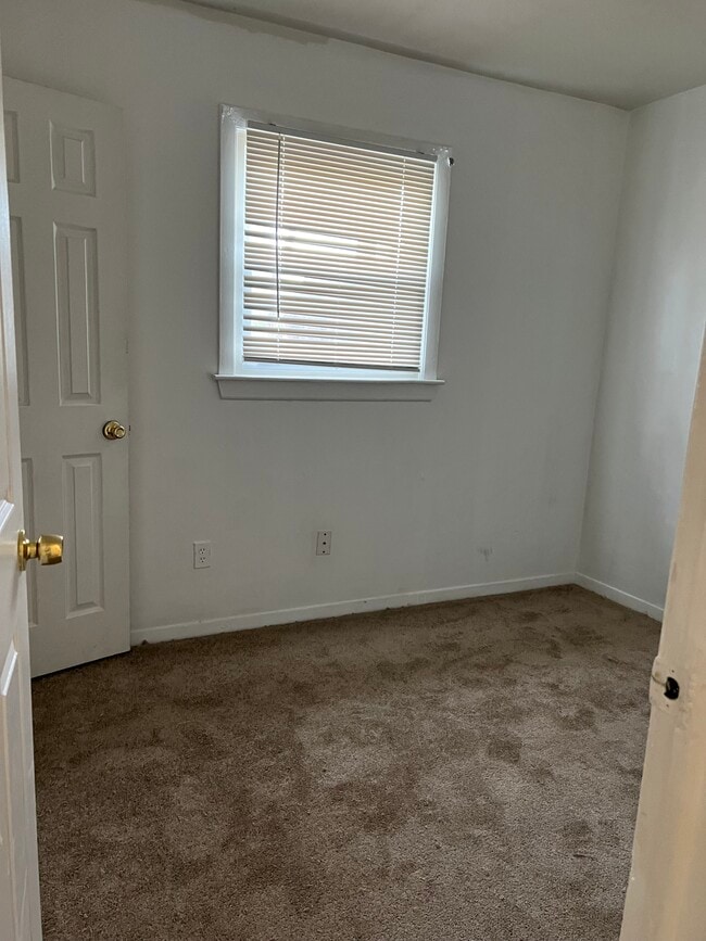 Photo - 7940 Thompson Rd Unit B