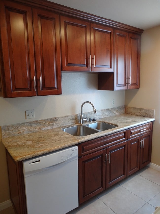 Photo - 2422 E. 11th St.