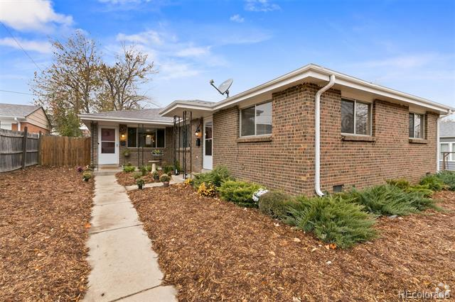 Building Photo - Newly Updated Duplex Unit Rental