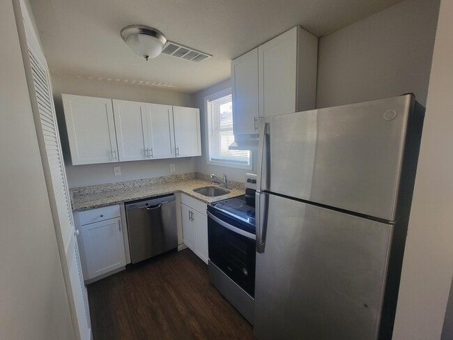 Photo - 113 Main St Unit B