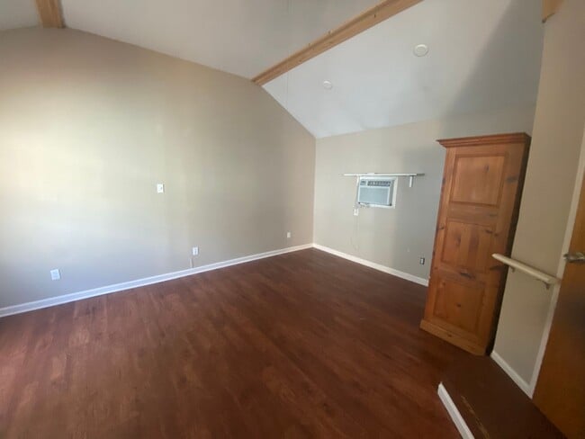 Photo - 3300 Lafayette Ave Unidad B