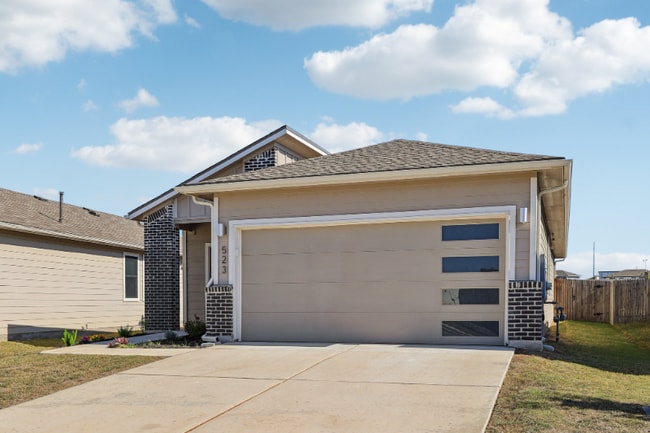 Photo - 523 Millbrook Blvd