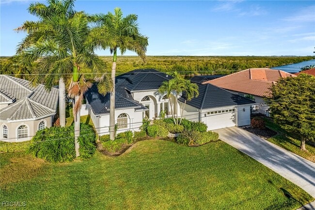 Building Photo - 3724 Surfside Blvd