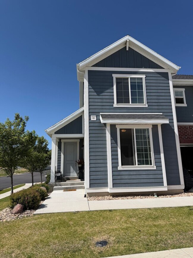 Photo - Beautiful 4-Bedroom Home in Lehi - Plenty of Storage!
