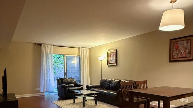 Photo - 6961 N Oakley Ave