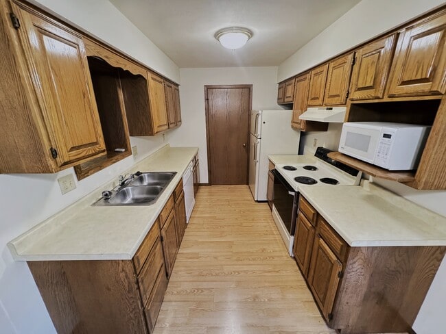 Building Photo - 10 Mesa Ct Unit 2