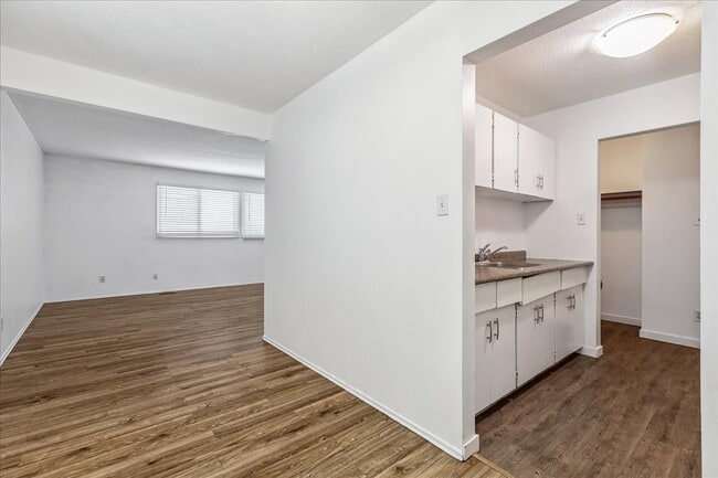 Photo - 6203-6122 122 Ave NW Unit 2