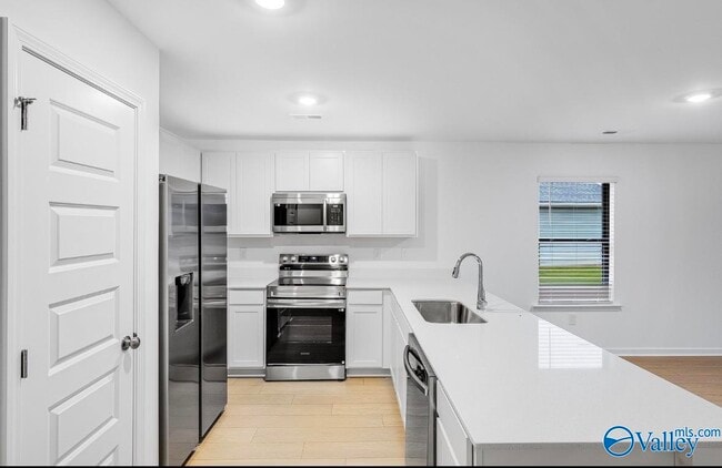 Photo - 182 Labrador Ln