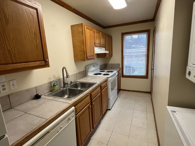 Photo - 1011 N Parker Rd Unit 1011 N Parker Rd #2