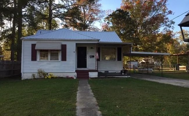 Building Photo - 2 Bed, 1 Bath Home in Gadsden Neighborhood!