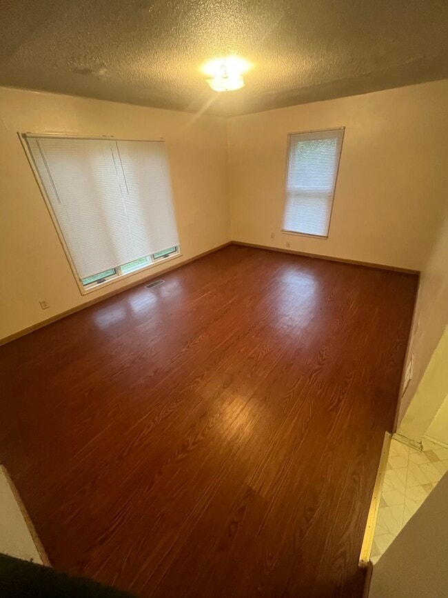 Photo - 2103 Olive St