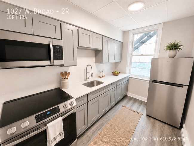 Photo - 1027 W. Broad-2R Unit 2R