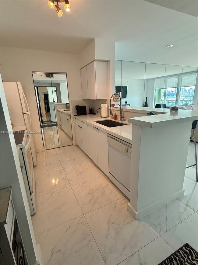 Photo - 90 Alton Rd Unidad 1106