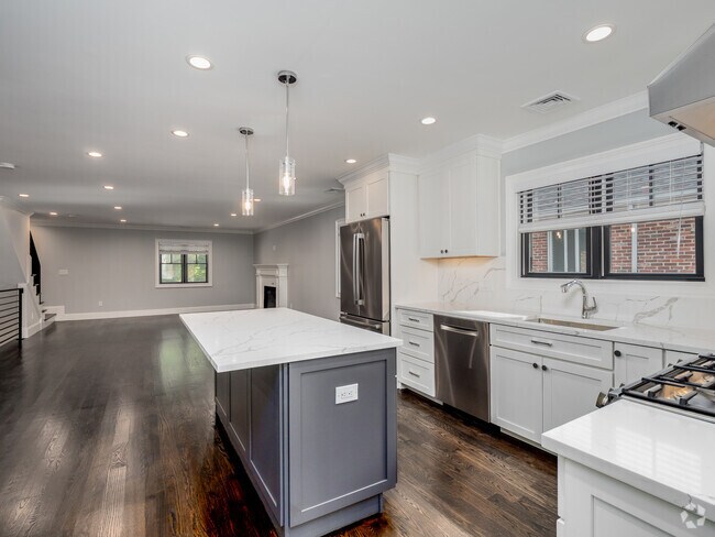 Building Photo - 47 Englewood Ave Unit 6 Rental