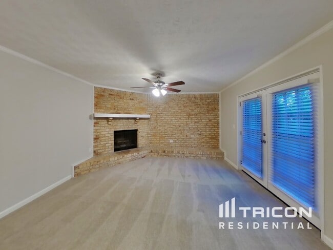 Photo - 30 Carriage Cir