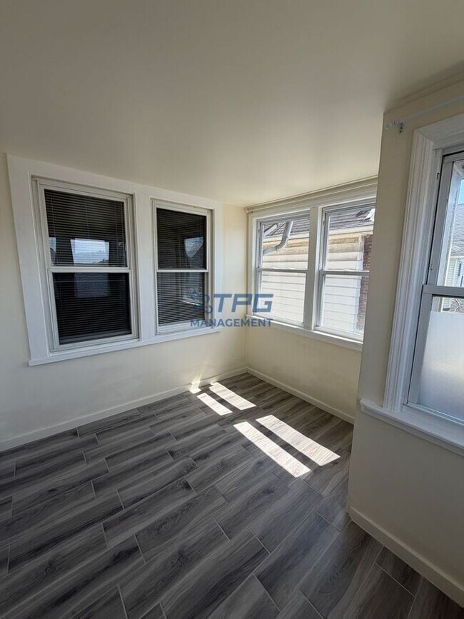 Photo - 318 E 19th St Unit Floor 2