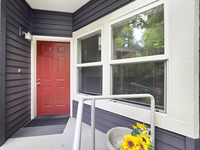 Photo - Spacious 3-Bed, 3-Bath Home with Lower Lev...