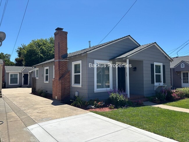 Newly remodeled cottage in South Salinas - Newly remodeled cottage in South Salinas House