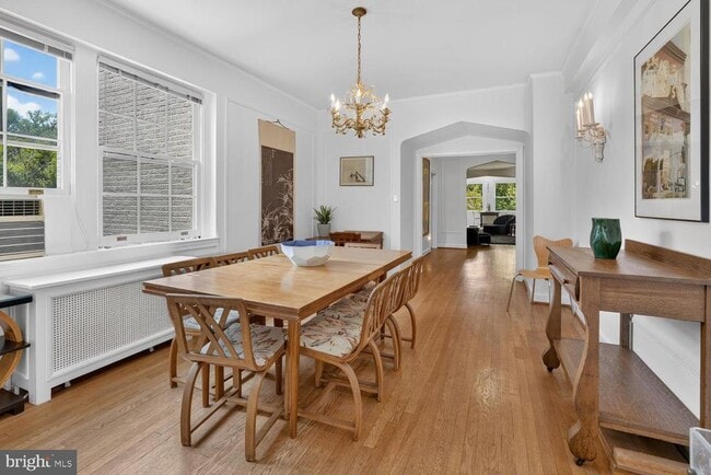 Photo - 2737 Devonshire Pl NW