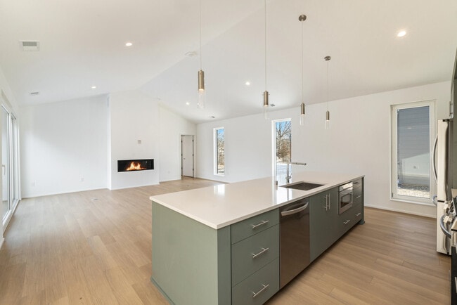 Photo - 1170 Harmony Ct