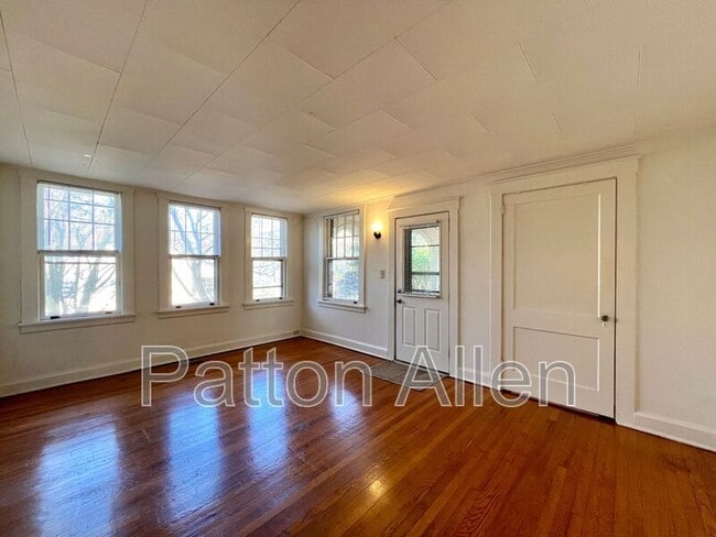 Photo - 83 Edgemont Rd