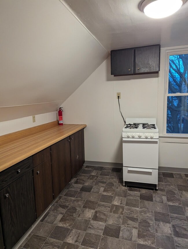 25 Benedict St Unit 3