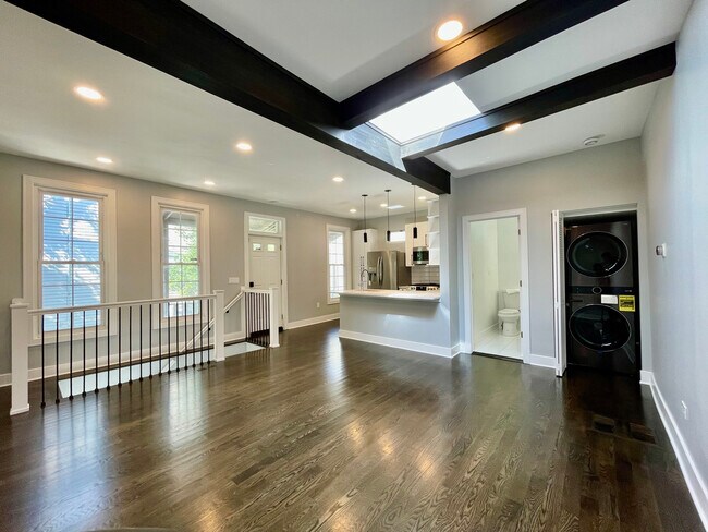 Photo - 1809 N Francisco Ave