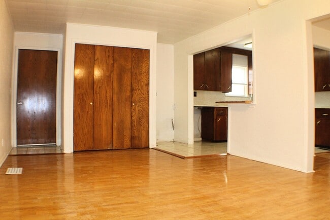 Photo - 1129 SW 35th St