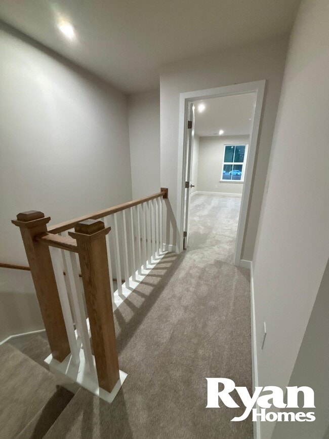 Photo - 206 Lograto Ln