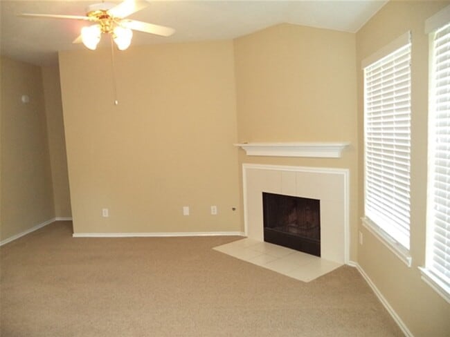 Photo - 5214 Flax Bourton St