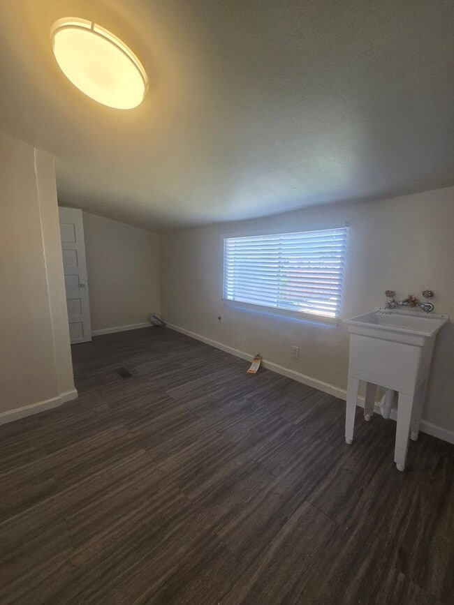 Photo - 3 Br 1 Ba available Now