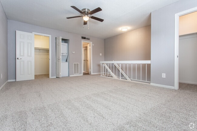 1 BR, 1 BA - 840 SF