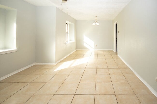 Photo - 10902 Mosscrest Dr