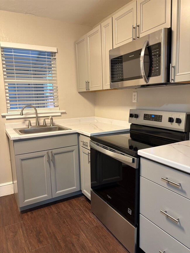 Photo - 1130 Cherry Laurel St