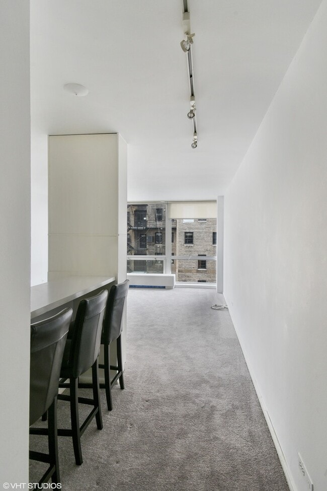 Photo - 2400 N Lakeview Ave Unit 701