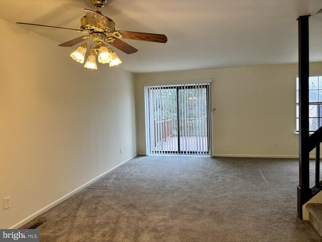 Photo - 2028 Yorktown N