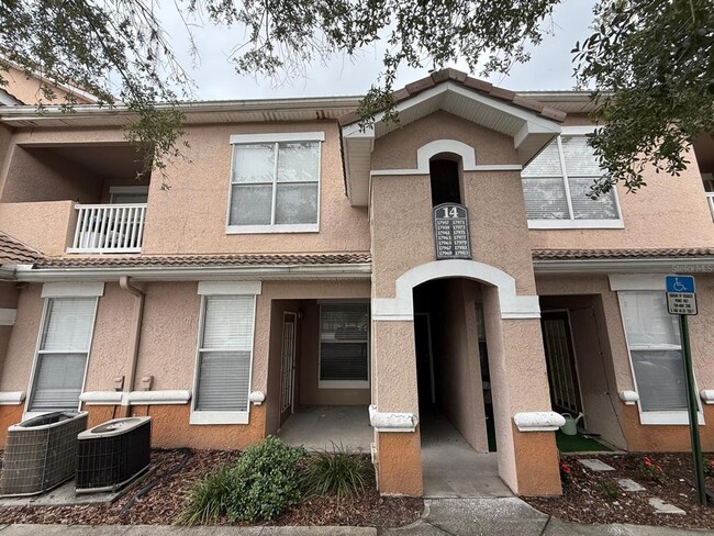 Photo - 17977 Villa Creek Dr Unit 17977
